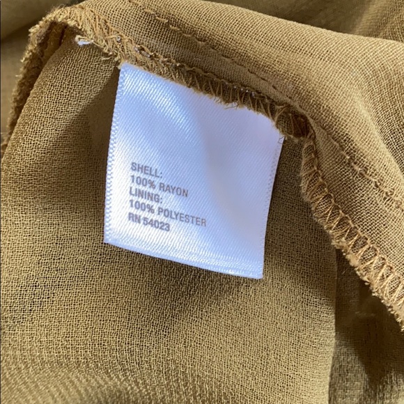 Old Navy Golden Olive Pleated Mini Skirt, Size 4 - Picture 4 of 4